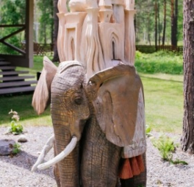 Фото еревянная скульптура слона